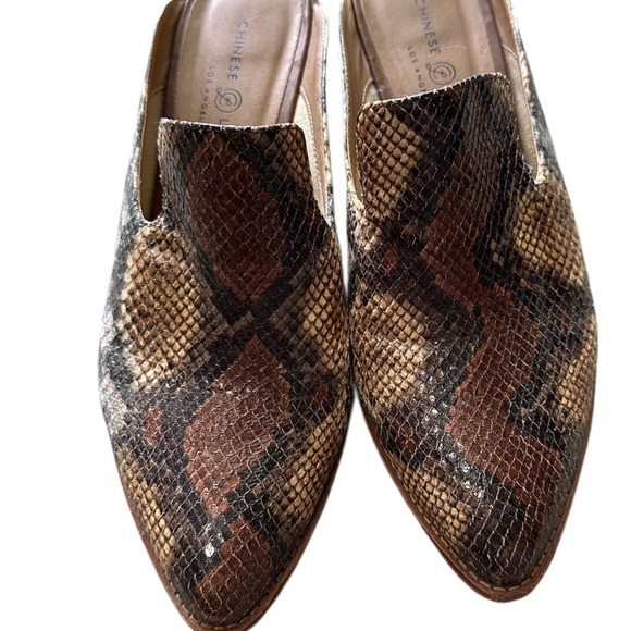 Chinese Laundry Snakeskin Mules - Brown and Tan with a Mini Thick Heel - Picture 2 of 4
